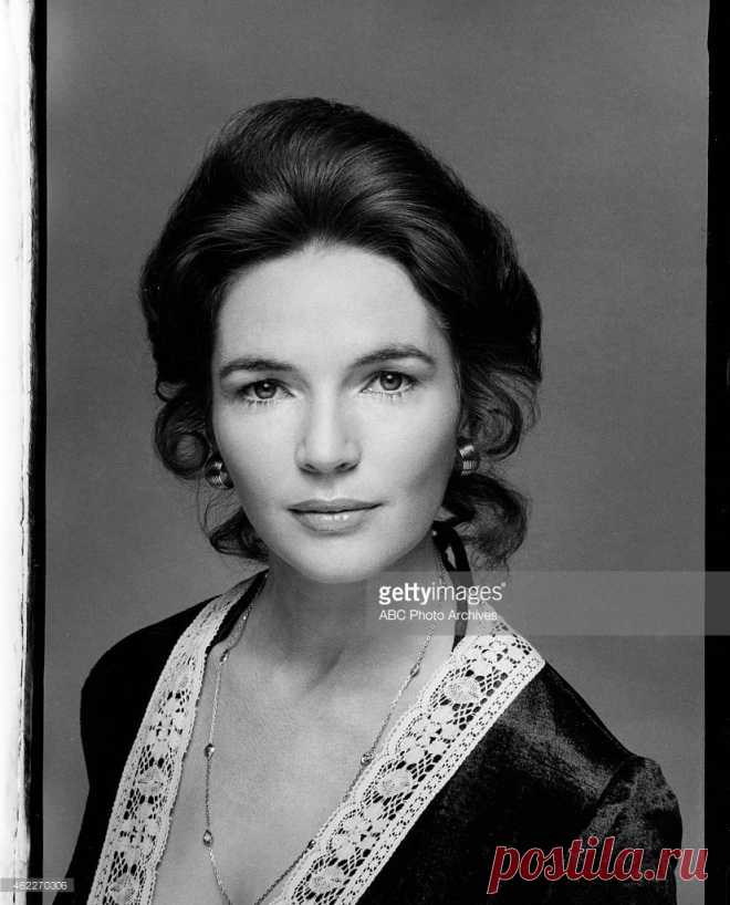 Финола Флэнаган(Fionnula Flanagan) - 10 декабря, 1941