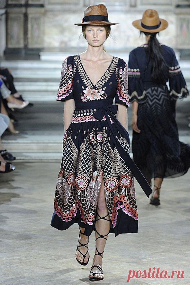 Роскошное бохо от Temperley London: 38 нежных и ярких нарядов сезона весна-лето 2016