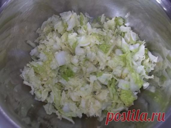 Салат с капустой и фасолью