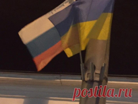 Диверсия: В центре Киева развесили флаги России | Что твориться В мире