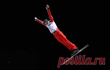 Россиянин Максим Буров одержал четвертую победу подряд на этапах Кубка мира по фристайлу. Спортсмен лидирует в общем зачете турнира