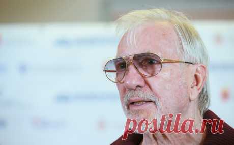Умер режиссер и сценарист Виктор Мережко. Мережко умер на 85-м году жизни. На его счету — сценарии к 50 фильмам, в том числе драме «Полеты во сне и наяву». В 2014 году ему было присвоено звание народного артиста России