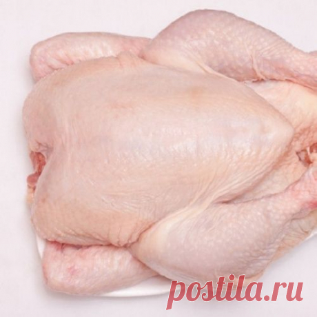 Она положила несколько шариков фольги и курицу в кастрюлю… Получилось вкуснейшее блюдо!