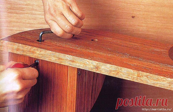 Как сделать стильное кресло с откидной спинкой из поддонов