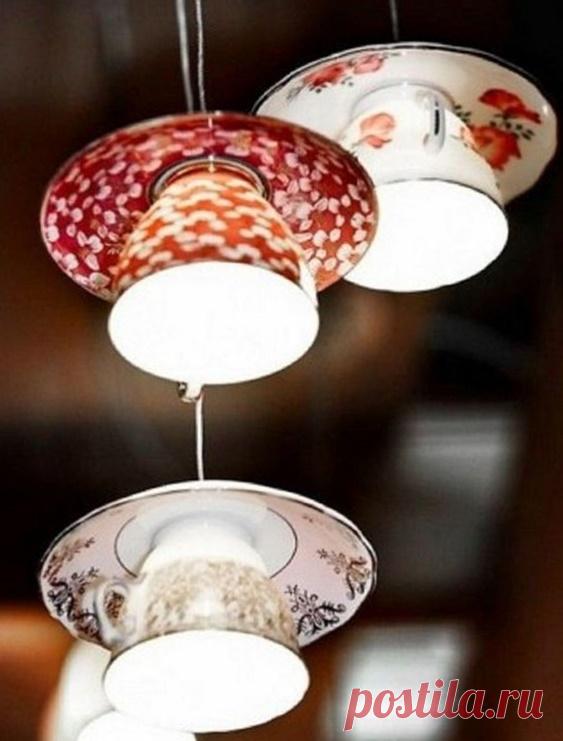 KUFER z artystycznym rękodziełem : Recycling z filiżanek