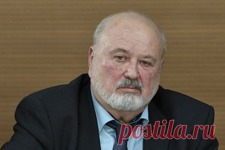 Ректор ВГИКа опроверг сообщения о госпитализации. Ректор Всероссийского государственного института кинематографии имени С.А. Герасимова Владимир Малышев опроверг сообщения о госпитализации. Профессор заявил, что работает и вполне здоров. Он также назвал слухи о своей тяжелой болезни преувеличенными. Ранее сообщалось, что у Малышева диагностировали коронавирус.