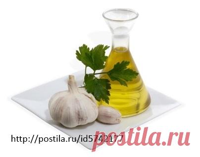 ЧЕСНОЧНОЕ МАСЛО С КОРИАНДРОМ И ПЕТРУШКОЙ.