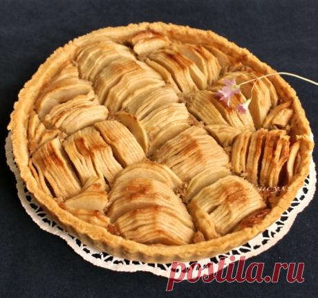 Яблочный пирог с кунжутным кремом | Кошкин дом