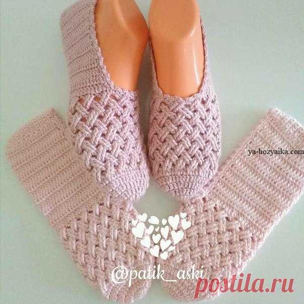 Красивые тапочки крючком.Мастер класс http://ya-hozyaika.com/vyazanie-dlya-doma/tapochki-ob..