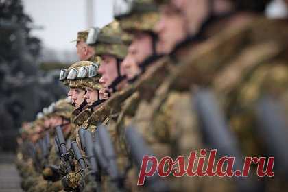 Американский полковник отреагировал смехом на мирный план по Украине. Офицер разведки морской пехоты США в отставке Скотт Риттер рассмеялся, комментируя слова координатора по стратегическим коммуникациям Белого дома Джона Кирби о мирном плане по Украине, который предложил Китай. По его словам, США с самого начала украинского кризиса отвергали какие-либо пути его мирного урегулирования.