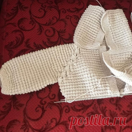 Kapşonlu hırkamız yavaş yavaş şeklini almaya başladı❤️❤️❤️
❤️
❤️
❤️
❤️
❤️
#bismillah #beautiful #bebekörgüleri #bebek #bebekhırkası #örgümüseviyorum #örgüm #hediye #babyboy💙 #babygirl #baby #babyshower #sunum #sunumönemlidir #canımoğlum #hamile #hamileyimanneyim #bebekhazirliklari #elemeği #followme #takip #deryabaykallagulumse #knitting #knitstagram #crocheting #crochetersofinstagram #stricken #strickjacke #hülyaileilmekilmekaşk