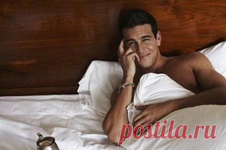 Чем больше любим мы мужчину... Тем больше, сволочь, он борзеет!