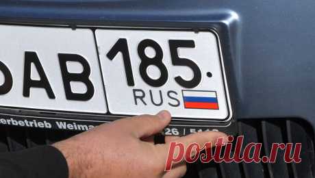 В России могут сделать обязательным триколор на номерах машин. Флаг РФ может стать обязательным атрибутом номерных знаков машин в России, соответствующие поправки разработал научный центр безопасности дорожного движения министерства внутренних дел. Об этом пишет &quot;Коммерсант&quot;. По данным ...
