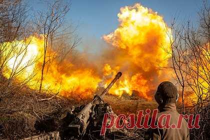 Стало известно о планах ВСУ отступить из Соледара. Вооруженные силы Украины (ВСУ) планируют отступить из Соледара, находящегося в Донецкой народной республике (ДНР). «Поступают пока неподтвержденные сообщения о том, что противник начал отвод подразделений из Соледара», — утверждает Telegram-канал «Военный осведомитель».