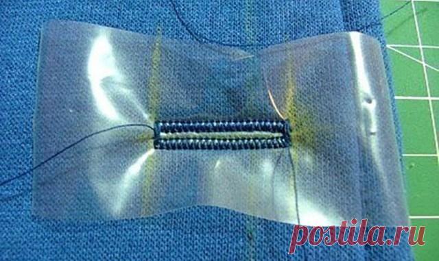 10 самых полезных и простых советов от бывалых портных 
Я не могу назвать себя такой уж фанаткой шитья, но сшить самую простую юбку, а тем более зашить дырку или пришить пуговицу должна уметь каждая женщина.
Однако иногда приходится изрядно потрудиться на…