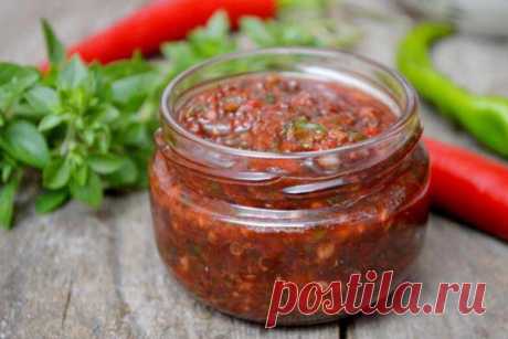 Абхазская аджика с орехами и базиликом