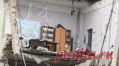 МЧС: людей под завалами обрушившегося в Екатеринбурге здания нет. Людей под завалами обрушившегося в Екатеринбурге трёхэтажного офисного здания нет, сообщили в МЧС России. Читать далее