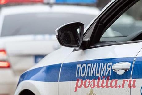 В российском регионе пенсионер зарезал пожилую супругу и спрятал тело на балконе. В Орехово-Зуево 75-летнего пенсионера обвинили в убийстве 85-летней супруги. 17 октября родственник нашел тело пенсионерки на балконе квартиры. Тогда фигурант рассказал ему, что зарезал жену из-за ссоры. Правоохранители задержали мужчину. По факту произошедшего возбуждено дело по части 1 статьи 105 («Убийство») УК РФ.