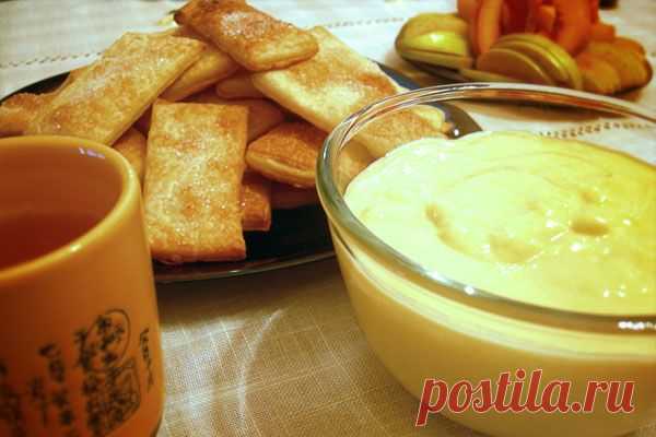 Отличное лакомство;) Слоеные коржики с заварным кремом — Вкусные рецепты