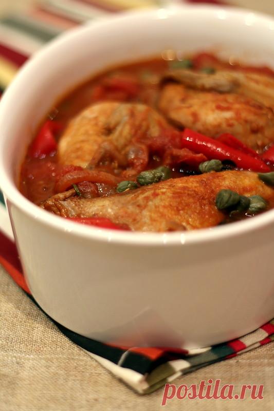 Рагу из курицы Мы часто едим курицу. Люблю ее за вариативность и быстроту готовки. С помощью специй можно придать ей любой национальный колорит), и это всегда будет вкусно.…