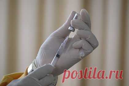 У худеющих с помощью модного лекарства развился паралич мышц желудка. У 37-летней Джоан Найт из Луизианы и 38-летней учительницы из Торонто Эмили Райт была диагностирована тяжелая форма гастропареза — заболевания, при котором снижается активность мышечного аппарата и возникают приступы рвоты. У обеих женщин симптомы сохранились спустя год после отмены препаратов.