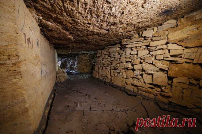 Одесские катакомбы – самая большая система в мире Самая большая в мире система катакомб, как ни странно, находится в украинской Одессе. Если бы общую протяженность подземных туннелей вытянуть в одну линию, то ее длина позволила бы достичь Парижа.То е…