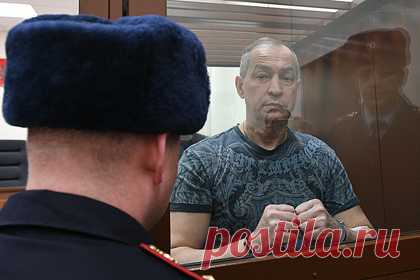 Дело чиновника-миллиардера Шестуна об оскорблении судьи передадут в суд. Экс-глава Серпуховского района Александр Шестун закончил ознакомление с материалами дела об оскорблении судьи Подольского городского суда, в котором ему вынесли приговор за коррупцию. Дело передадут в суд. По версии следствия, в ходе заседания по делу о коррупции в 2020 году он постоянно оскорблял судью и конвоиров.