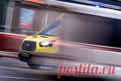 Российский школьник впал в кому после занятия по борьбе. В городе Карталы Челябинской области десятиклассник впал в кому после тренировки по борьбе. Вечером 26 октября школьник вернулся домой после занятия грэпплингом и через какое-то время потерял сознание. Родители вызвали скорую. 16-летнего россиянина забрали в больницу, где врачи диагностировали у него кому.