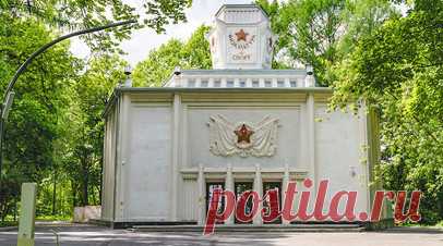На ВДНХ завершили ремонт в павильоне «Физкультура и спорт». На ВДНХ в Москве отремонтировали павильон №27 «Физкультура и спорт». Специалисты установили систему вентиляции, водопровод и электросеть, а пластиковые окна заменили на стеклопакеты в историческом стиле. Читать далее