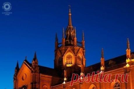 Собор Непорочного Зачатия Пресвятой Девы Марии
Самый большой католический собор в России.