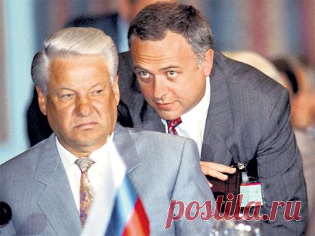 Мистер Да: за что ненавидели и презирали экс-главу МИДа России