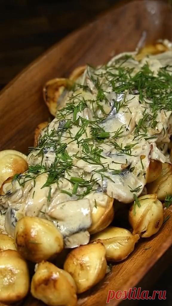 04.08.2022 - Автор пина в Pinterest: Вкусно и Красиво. Пельмени с грибами