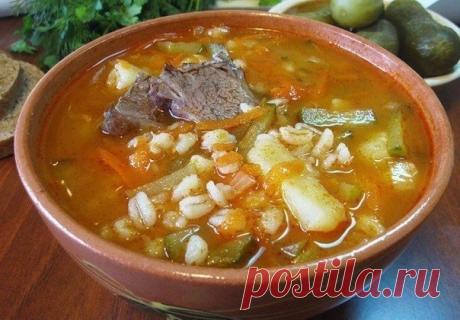 РАССОЛЬНИК С ПЕРЛОВКОЙ 

Ингредиенты:

● 500г мяса на кости
Показать полностью…