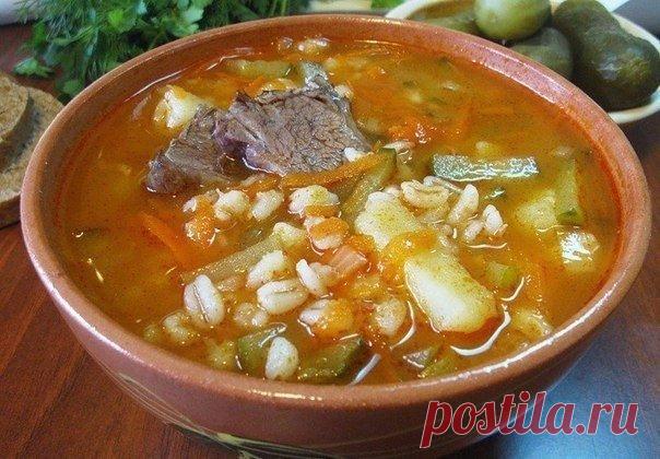 РАССОЛЬНИК С ПЕРЛОВКОЙ 

Ингредиенты:

● 500г мяса на кости
Показать полностью…