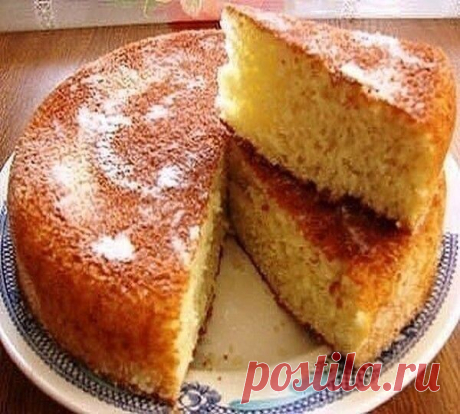 🥐🥐🥐🥐🥐🥐🥐🥐🥐🥐🥐🥐🥐🥐🥐🥐🥐🥐
Очень нежный и ароматный манник! (без добавления яиц) 
 
Всегда получается высокий! 
2 стакана кефира 
1,5 стакана манки 
1 стакан сахара 
1 стакан муки 
100 грамм сливочного масла 
1 ч.л. соды 
щепотка соли 
ванильный сахар 
Растапливаем сливочное масло, немного остужаем и смешиваем с манкой, сахаром, солью и кефиром. Забываем об этой заготовке для теста примерно на 40 минут, чтобы манной крупе хватило времени хорошенько разбухнуть. За...