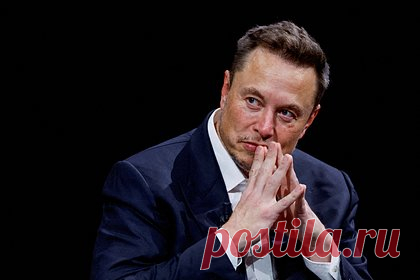 Стало известно о возможном строительстве завода Tesla в Саудовской Аравии. Саудовская Аравия и Tesla обсуждают строительство завода на территории страны, узнали журналисты. Переговоры находятся на ранней стадии и могут сорваться из-за натянутых отношений главы компании Илона Маска с властями ближневосточного государства, вызванных в том числе их партнерством с конкурентом Tesla Lucid.