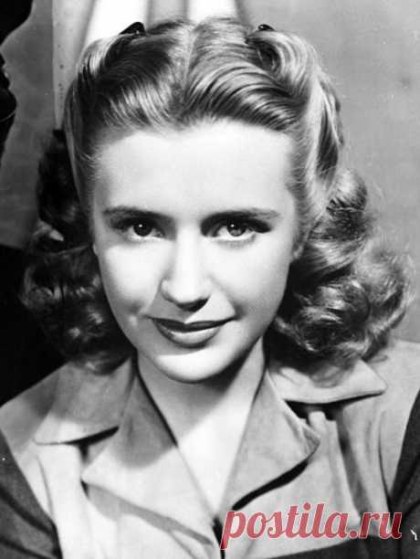 Присцилла Лэйн (Priscilla Lane)
- 12 июня, 1915 • 4 апреля 1995
