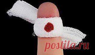 От ран и порезов | Друг пенсионера
Этот случай произошел со мной в де­ревне. Я к маме езжу практически каждые выходные. У нее довольно большое хозяйство, и одной маме ни­как не справиться.