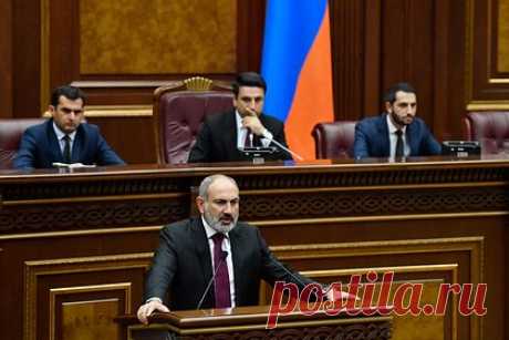 В Армении заявили о подготовке нового нападения Азербайджаном. Вице-спикер парламента Армении Акоп Аршакян во время встречи с послом Японии Масанори Фукушимой заявил, что Азербайджан готовит новое нападение на границе, «расширяя свою географию, в том числе со стороны Нахичевани». Вице-спикер подчеркнул, что Баку посягает на территориальную целостность Армении.