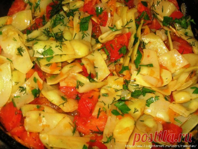 Стручковая фасоль с помидорами
