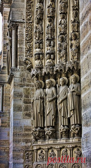 Portion of the Facade of the Notre Dame Cathedral.  Фотографии от пользователя cheryl strahl на flickr  |  Pinterest