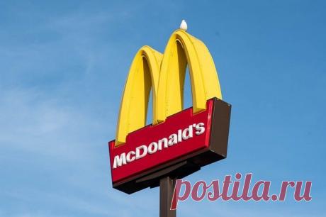 В Казахстане бывшие рестораны McDonald’s сменили вывески на имена людей. Это произошло как минимум в 24 точках.