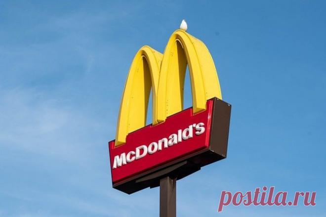 В Казахстане бывшие рестораны McDonald’s сменили вывески на имена людей. Это произошло как минимум в 24 точках.