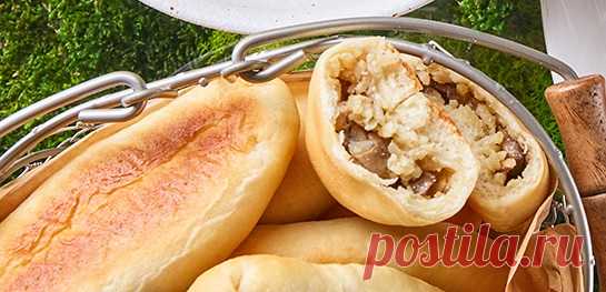Пирожки с грибами, рисом и глянцевой корочкой: простой рецепт от шеф-повара!