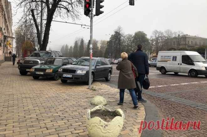 Осташко: украинцы жалуются на тройное подорожание побега из страны. Летом пересечь границу нелегально можно было за четыре тысячи долларов, сейчас - за 12 тысяч.