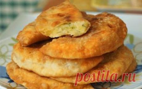 Тесто у этих пирожков с картошкой очень напоминает беляши — вкусное, воздушное,...