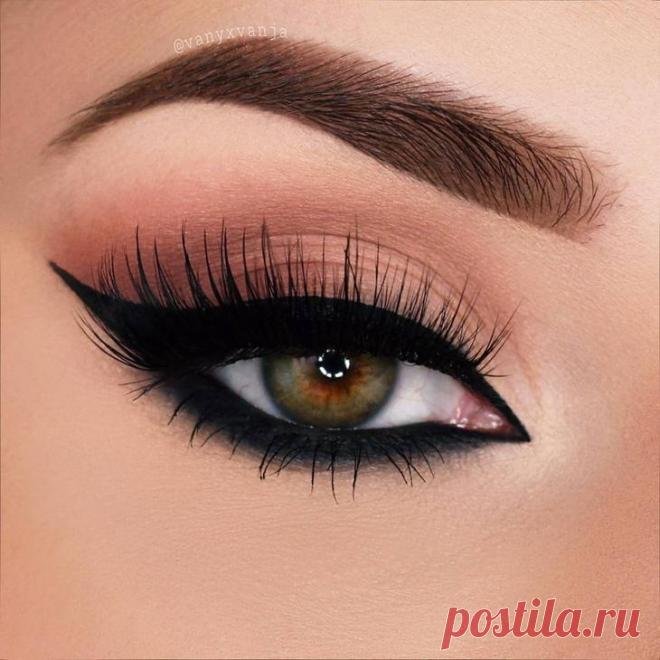 Нежнее нежного: 15 идей персикового макияжа