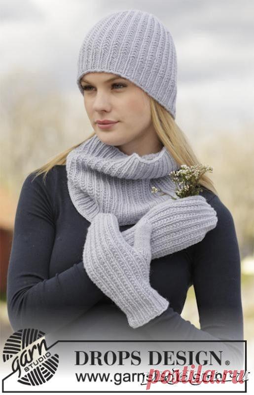 Нежнейший комплект спицами – шапка, снуд и рукавицы
Как вязать: http://prjaga.ru/vyazanie-dlya-zhenshchin/shapka-beret/nezhnejshij-komplekt-spicami-shapka-snud-i-rukavitsy