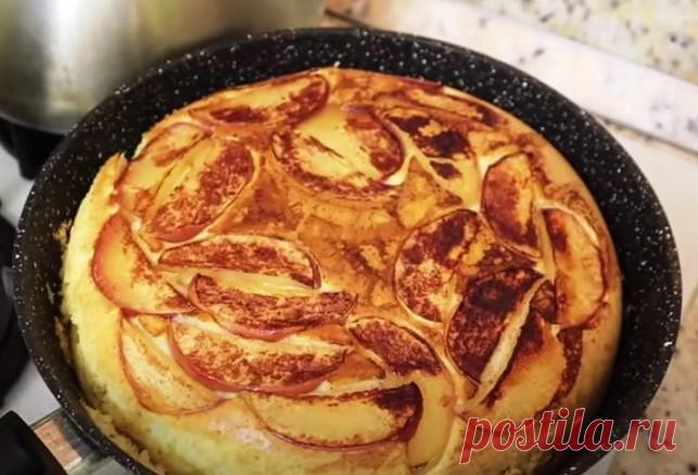 Готовлю яблочный пирог-перевертыш на сковороде всего за 20 минут