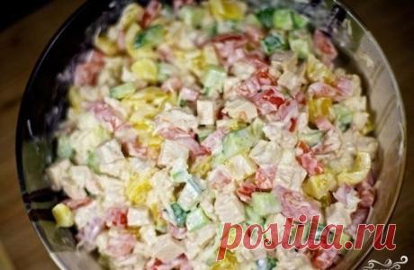 Салат с курицей и овощами
Ингредиенты:
●Куриное филе — 300 Грамм
Показать полностью…